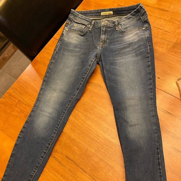 Ankle length Guess jeans great condition - Picture 1 of 3